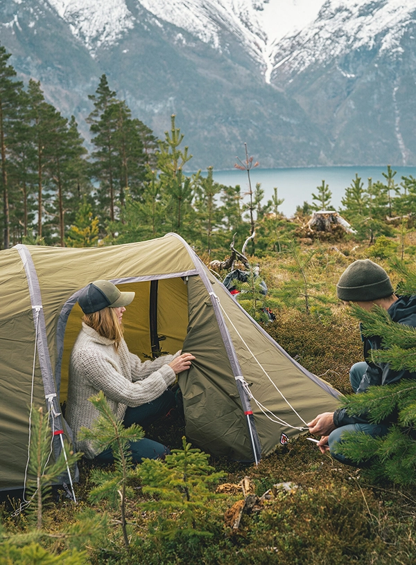 Ce cort pentru două persoane?