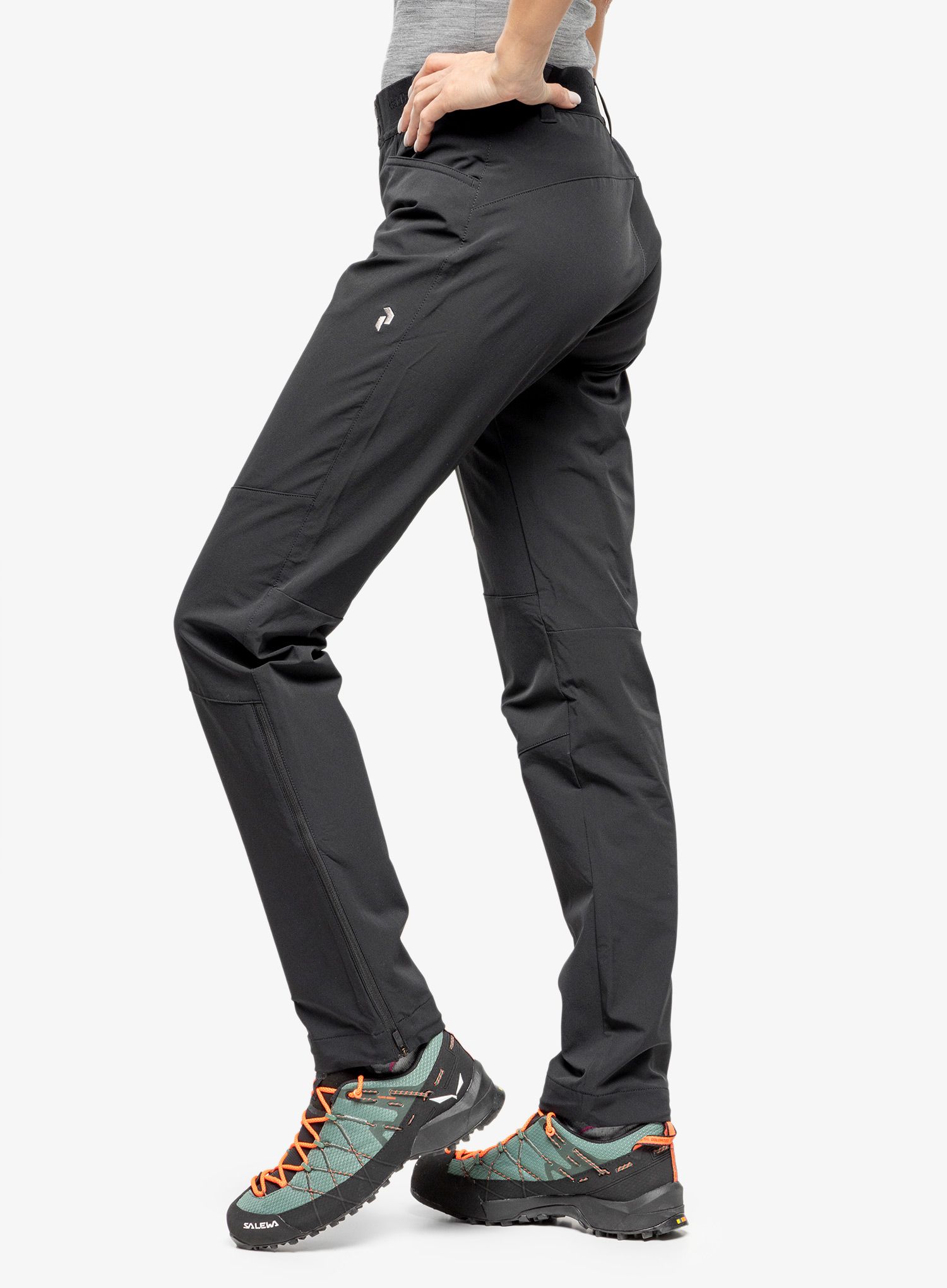 Pantaloni softshell femei Peak Performance Light SS Scale Pants - black