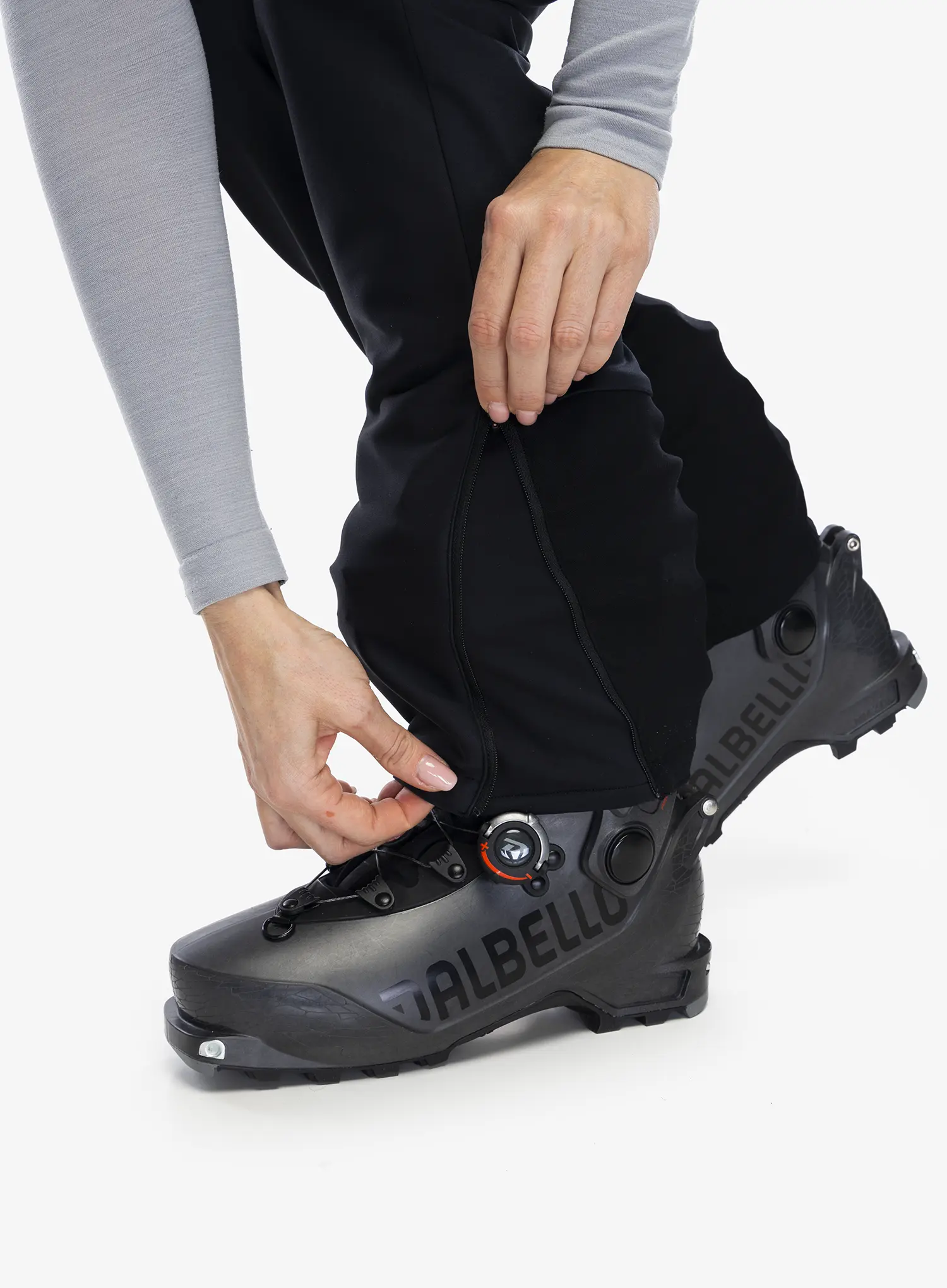 Pantaloni softshell femei Vaude Larice Core Pants - black