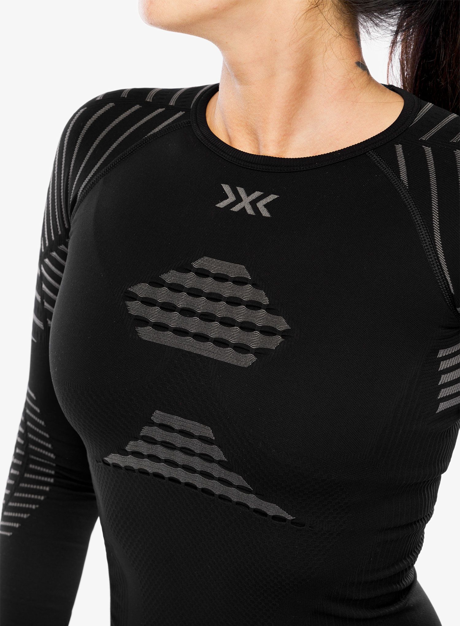 Bluza de corp femei X-Bionic Invent 4.0 Shirt Round Neck SG - black/charcoal