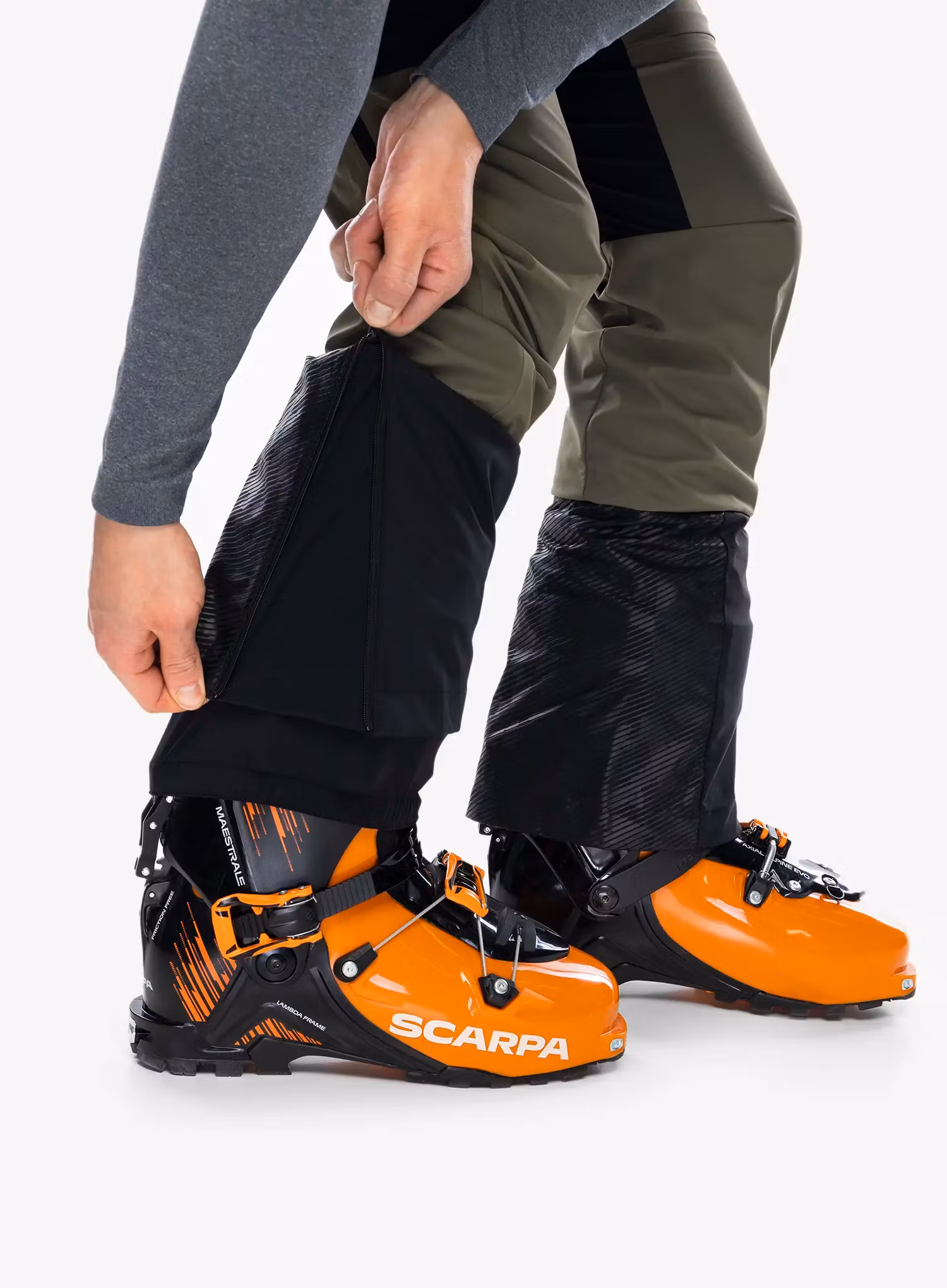 Pantaloni softshell adidas TERREX Techrock GORE-TEX WINDSTOPPER Tour Softshell Pants - blk/olive