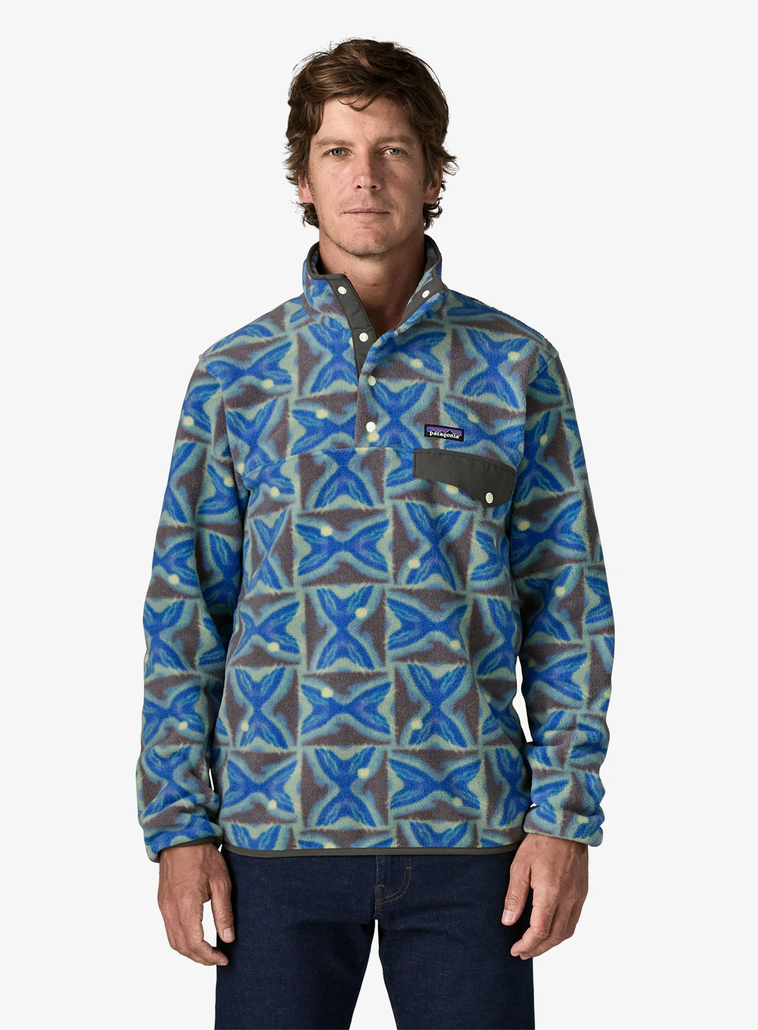 PatagoniaLightweightSynchSnap_TPullover_deepfreezeforgegrey_fw26_199346059268_1_028.webp