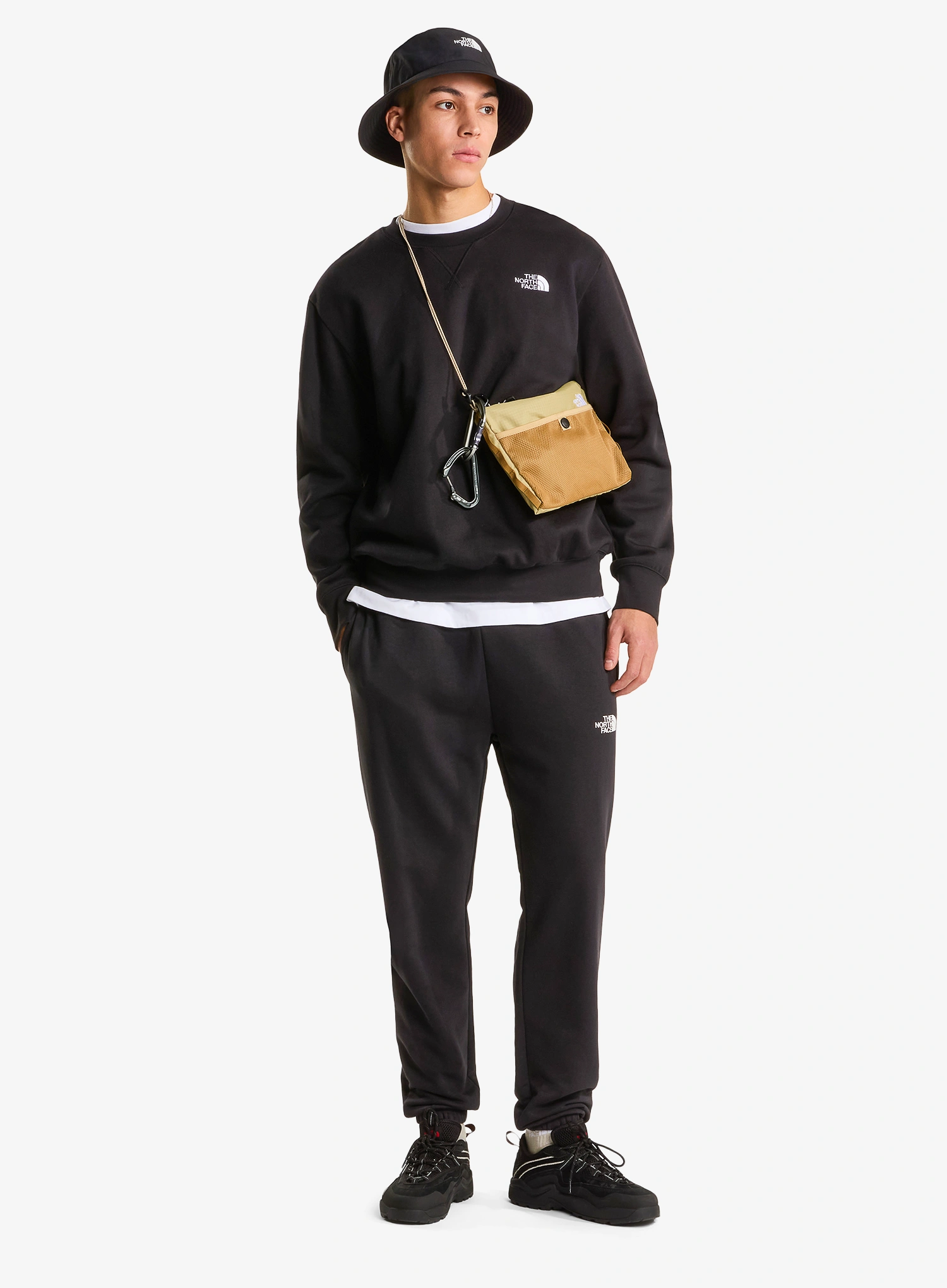Hanorac fara gluga The North Face Essential Relaxed Crew - tnf black