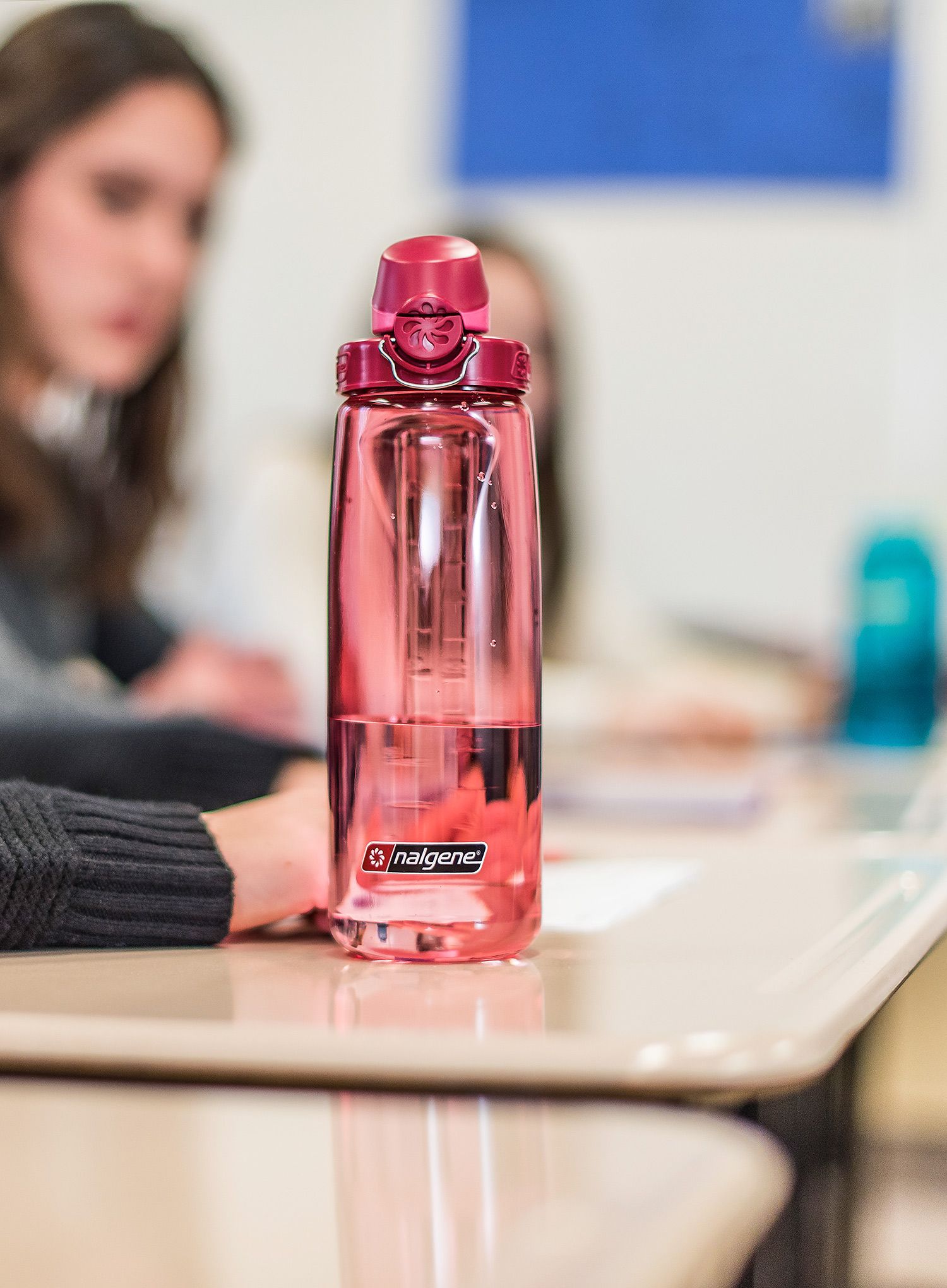 Sticlă de voiaj Nalgene On The Fly 24 oz (710 ml) - petal/beet