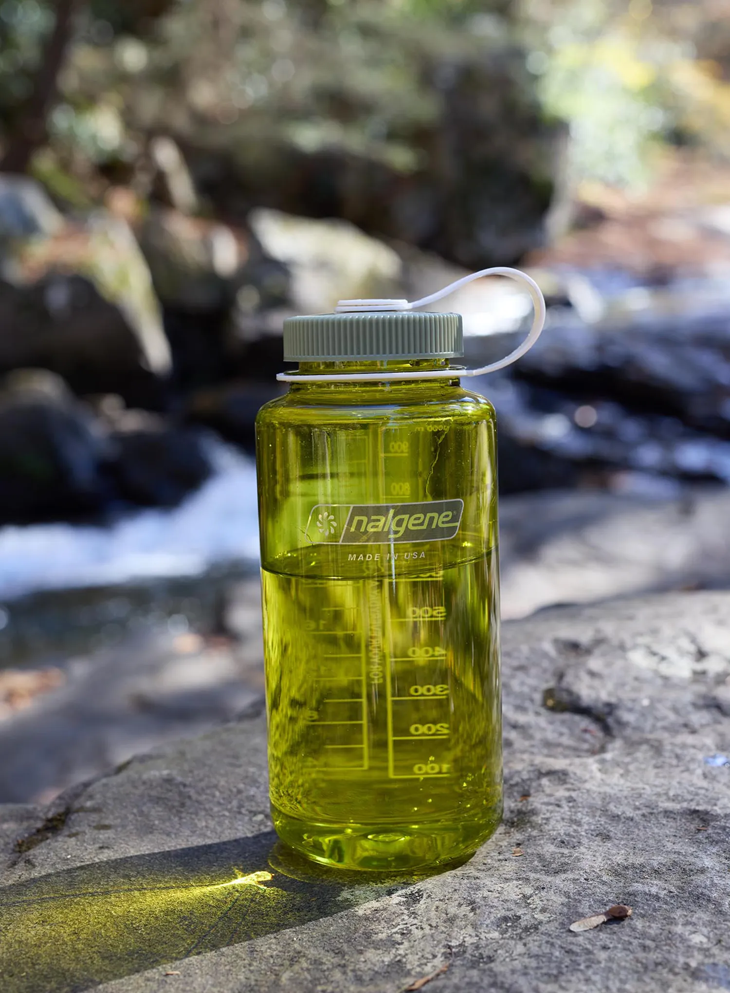 Sticlă de voiaj Nalgene 32 oz Wide Mouth Thrill and Motion (946 ml) - endive with oil green