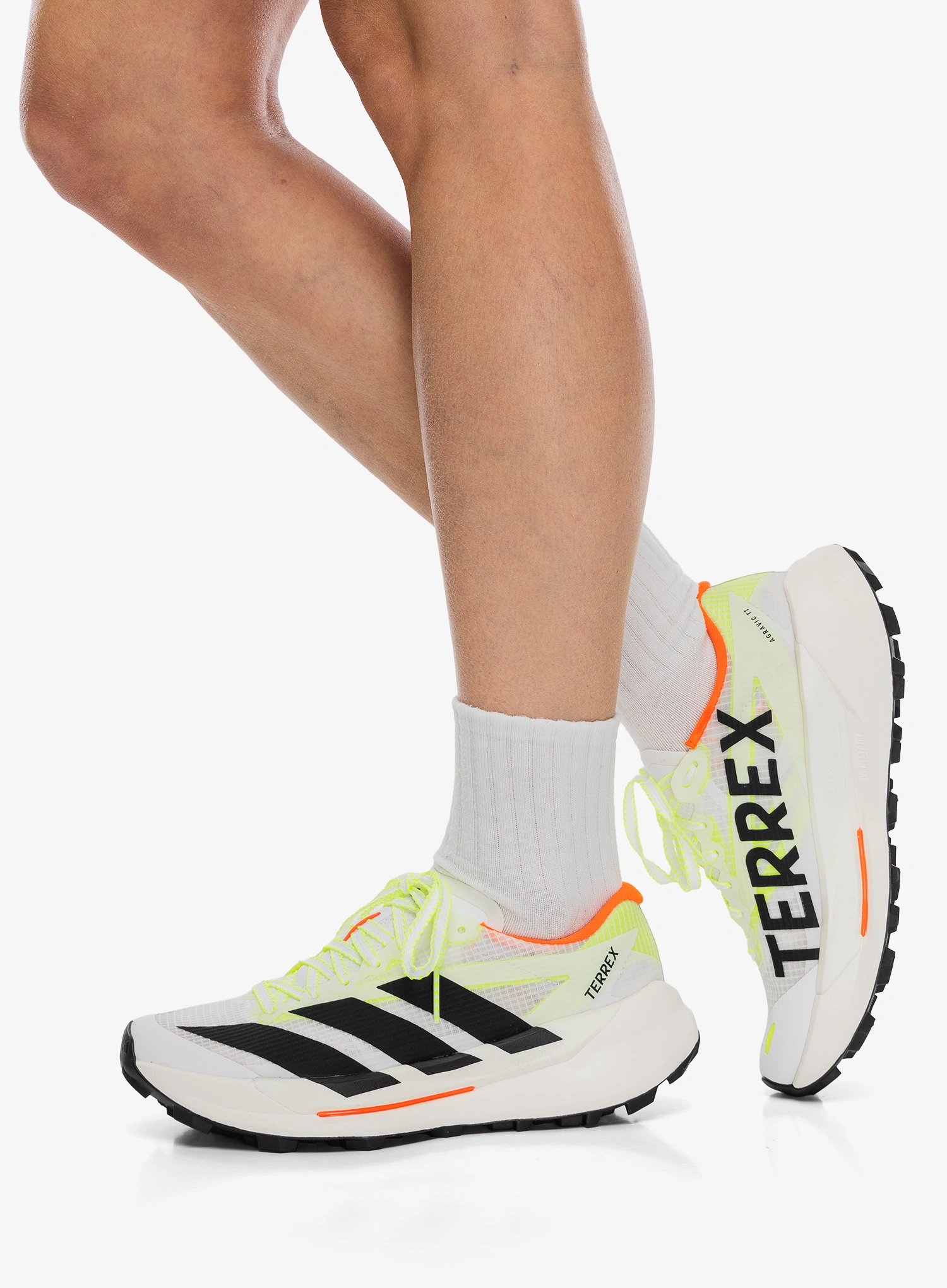 Pantofi alergare trail femei adidas TERREX Agravic TT - ftwr white/core blk/imp orange