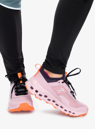 Pantofi alergare trail femei On Cloudultra 2 - mauve/flame