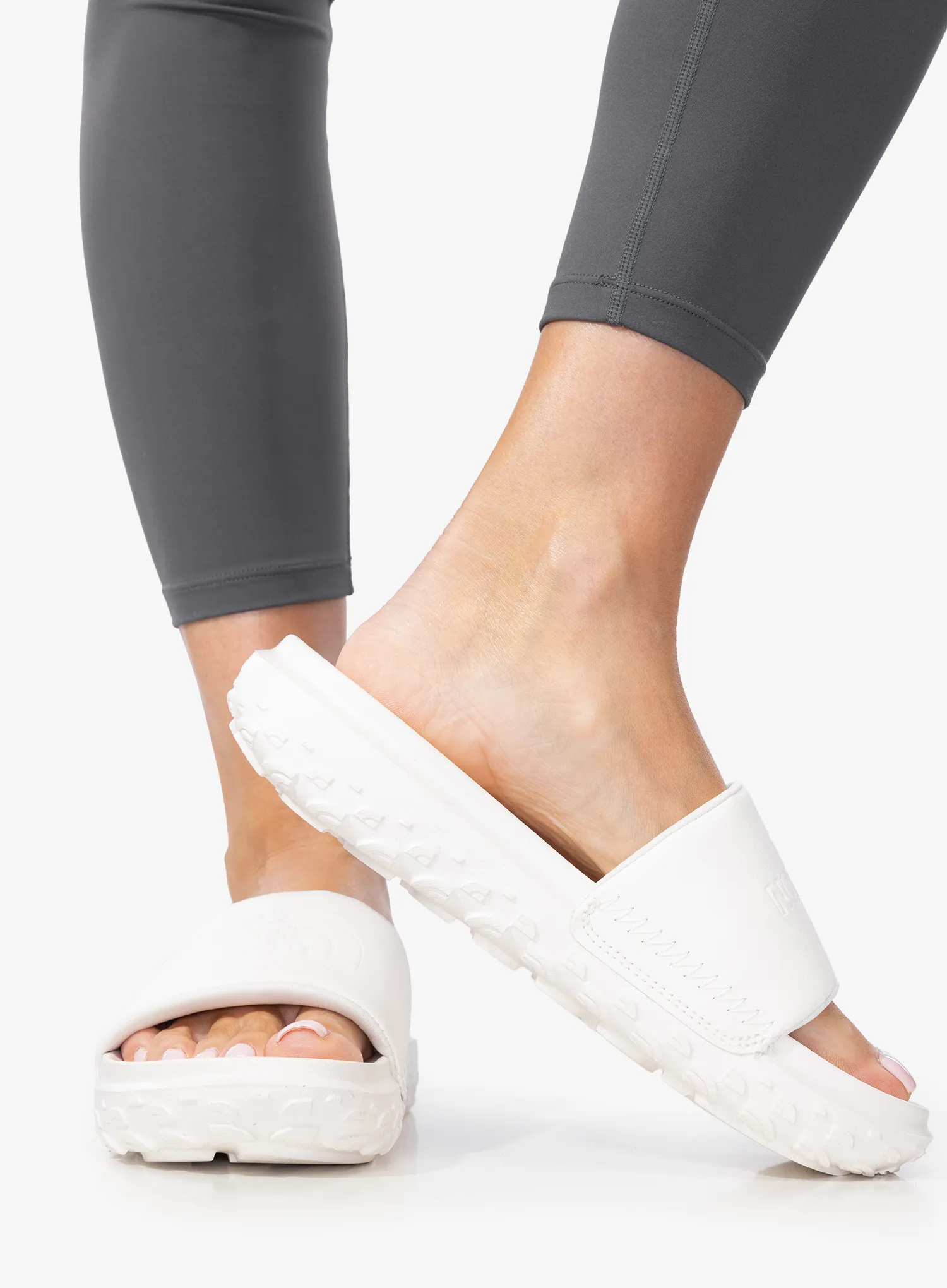 Papuci femei The North Face Never Stop Cush Slide - white dune/white dune