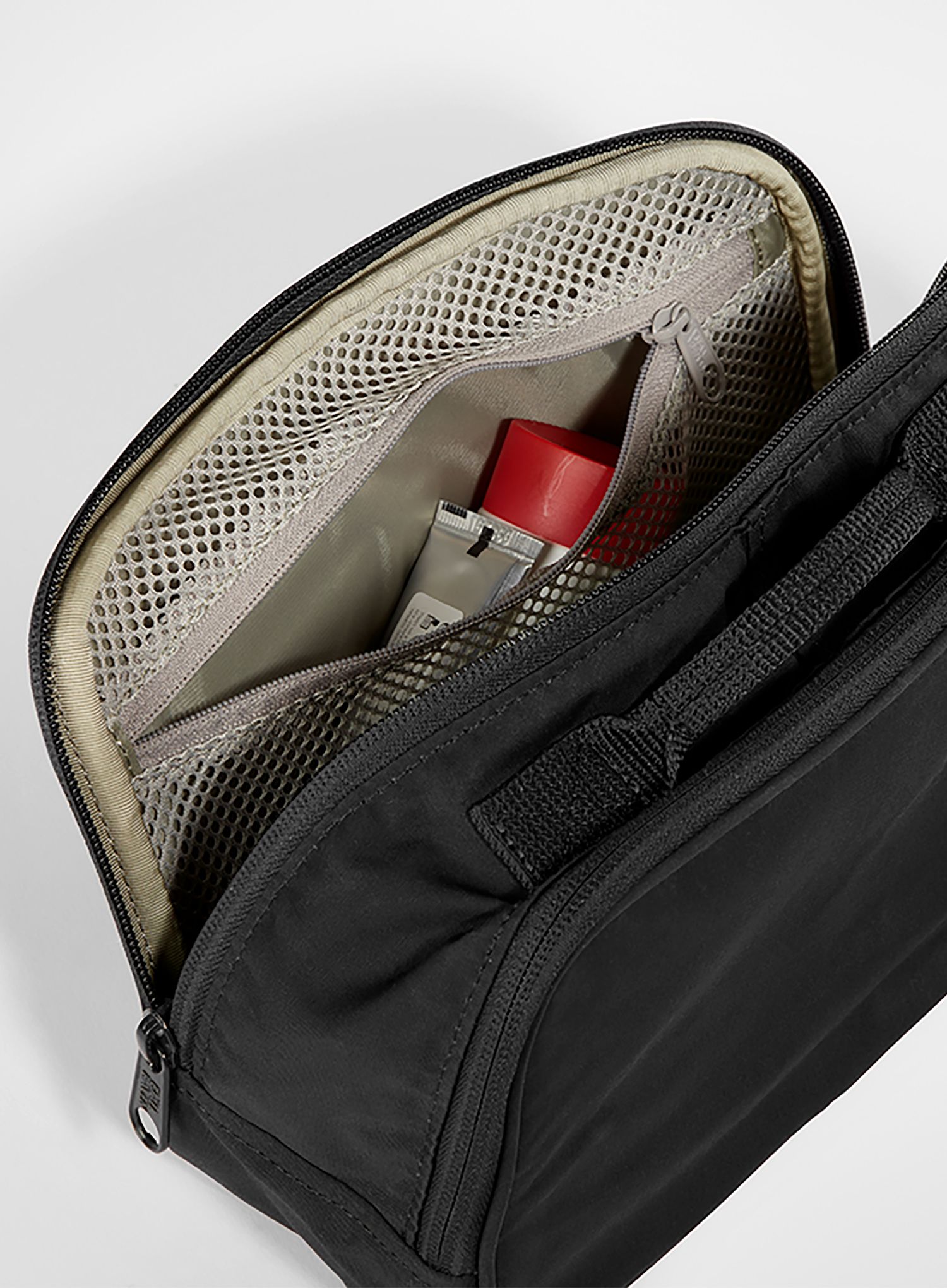 Geanta cosmetice Fjallraven Kanken Toiletry Bag - black