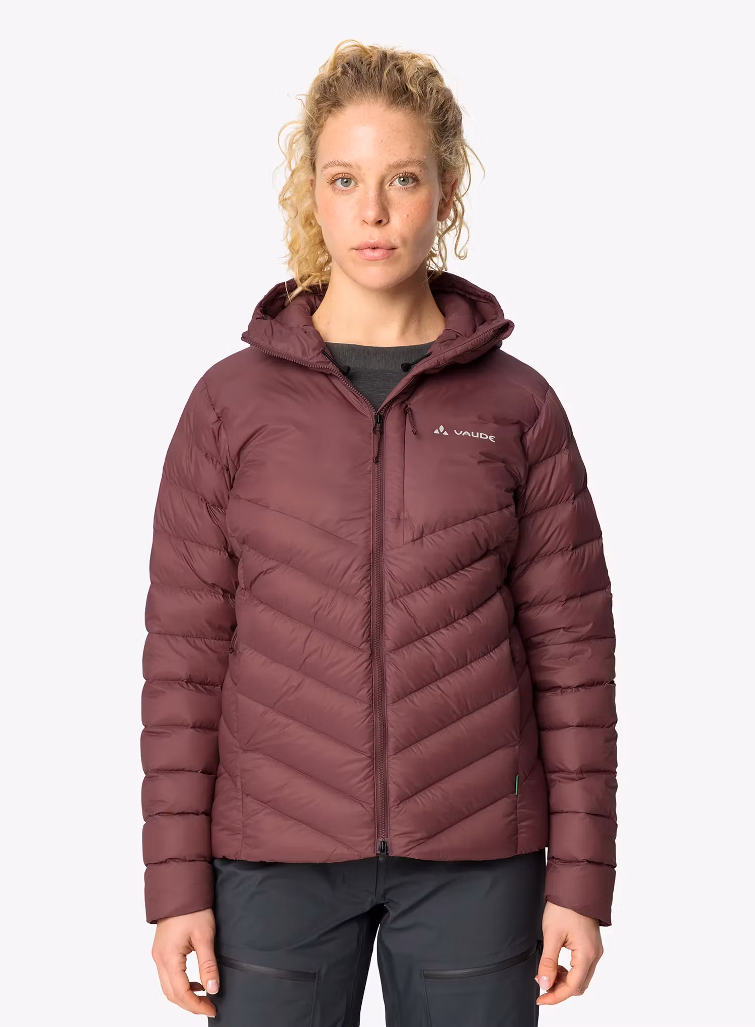 VaudeMonvisoDownHoodedJacket_rubydusk_fw26_4067729236161_1_494.webp