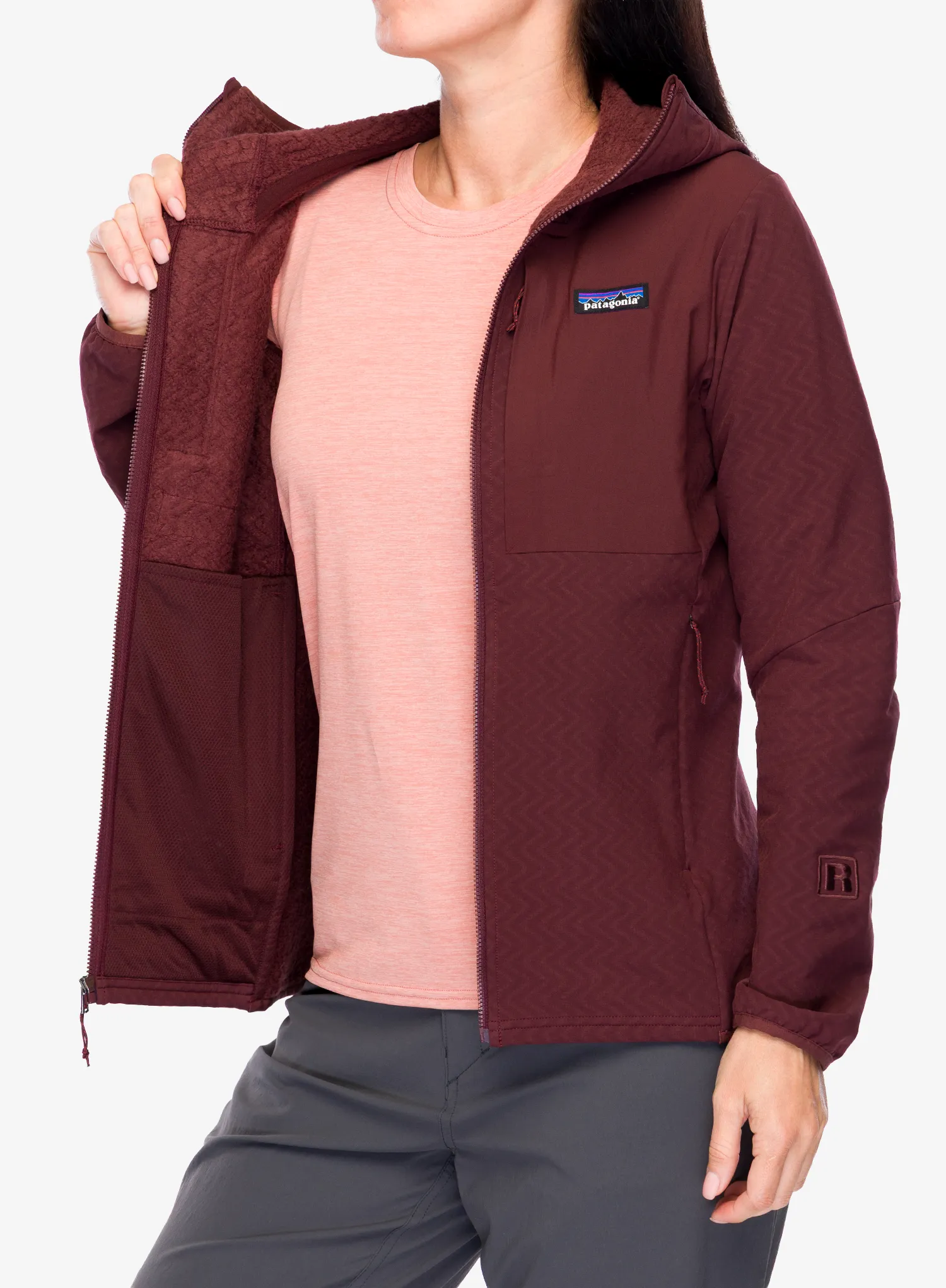 Geaca softshell femei Patagonia R2 CrossStrata Hoody - dark ruby
