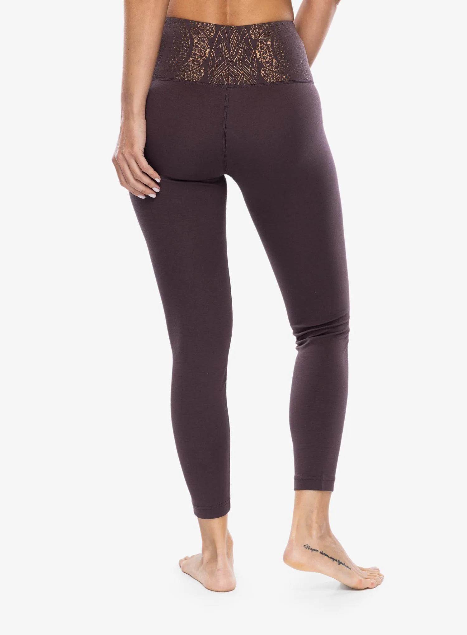 Pantaloni strâmți de damă Super.natural Arabesque Tights - raisin/copper