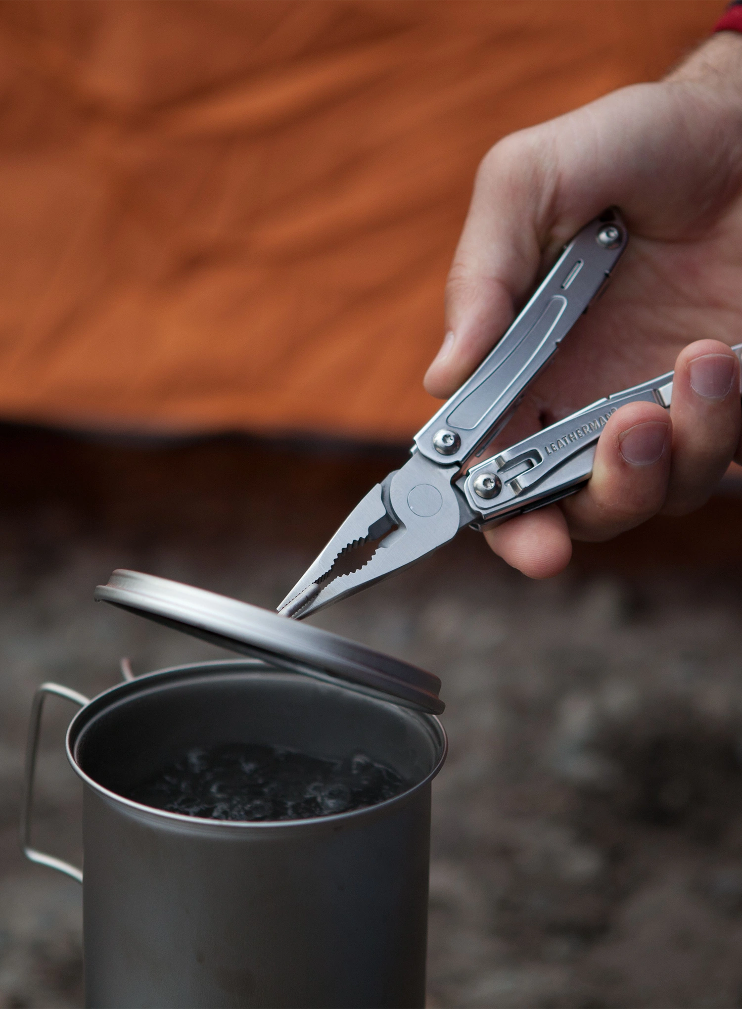 Unealta multifunctionala Leatherman Sidekick - stainless