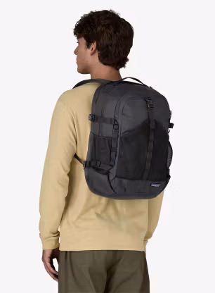 Rucsac de oras Patagonia Refugio Day Pack 30L - black