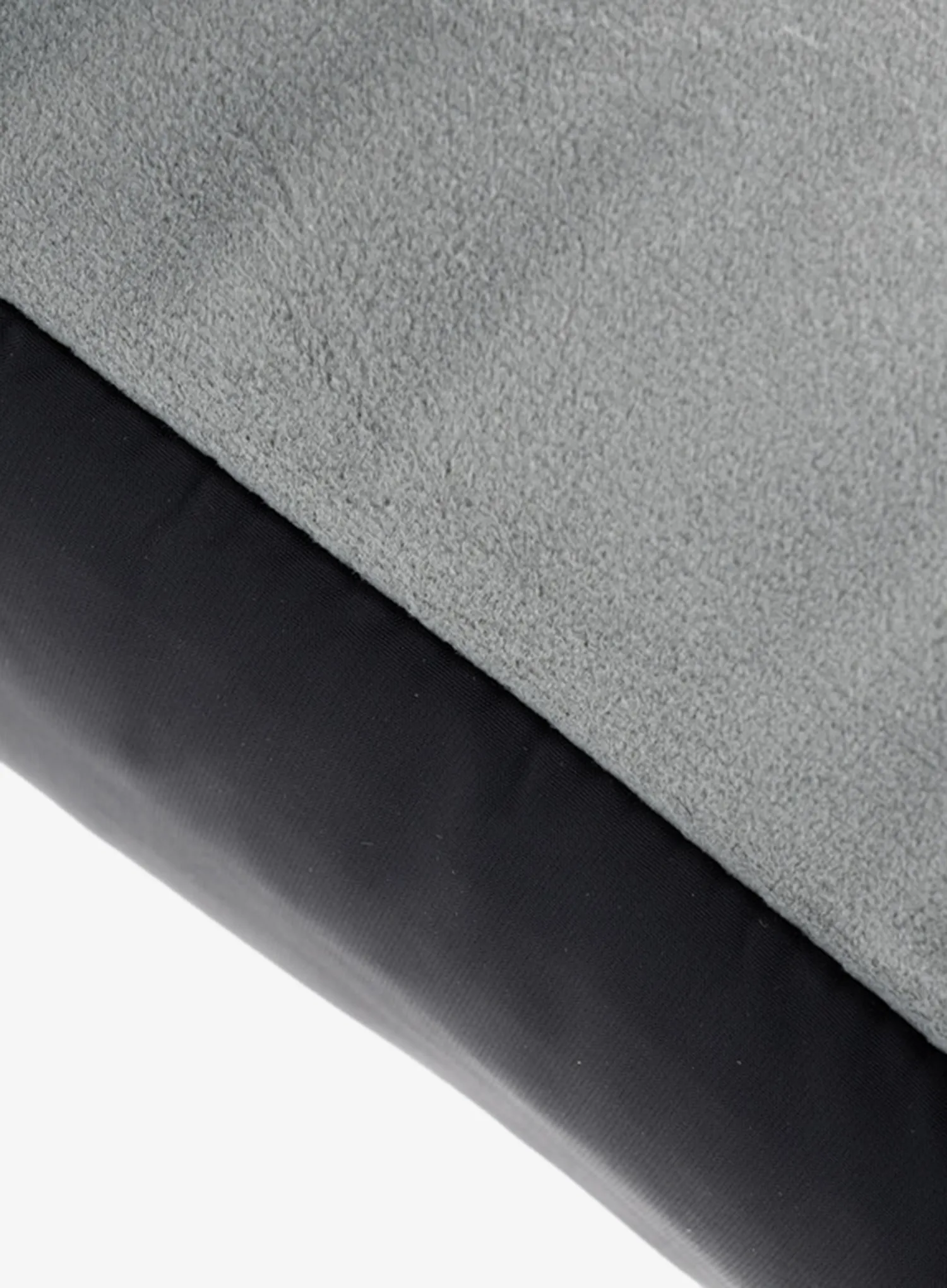 Pernă de voiaj Cocoon Synthetic Travel Pillow M - charcoal/smoke grey