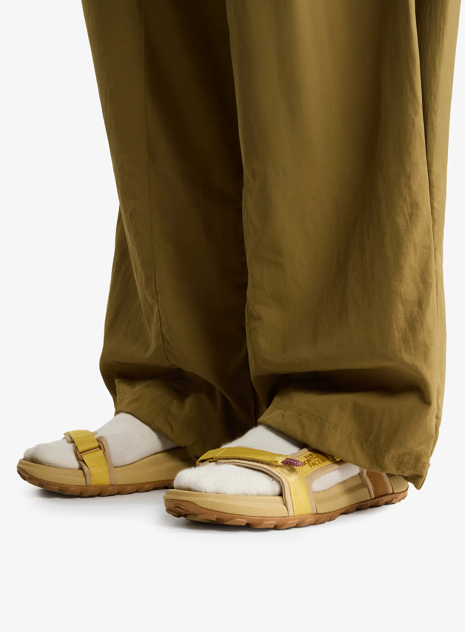 Sandale drumeție femei The North Face Explore Camp Sandal - honeyed sand/utility brown