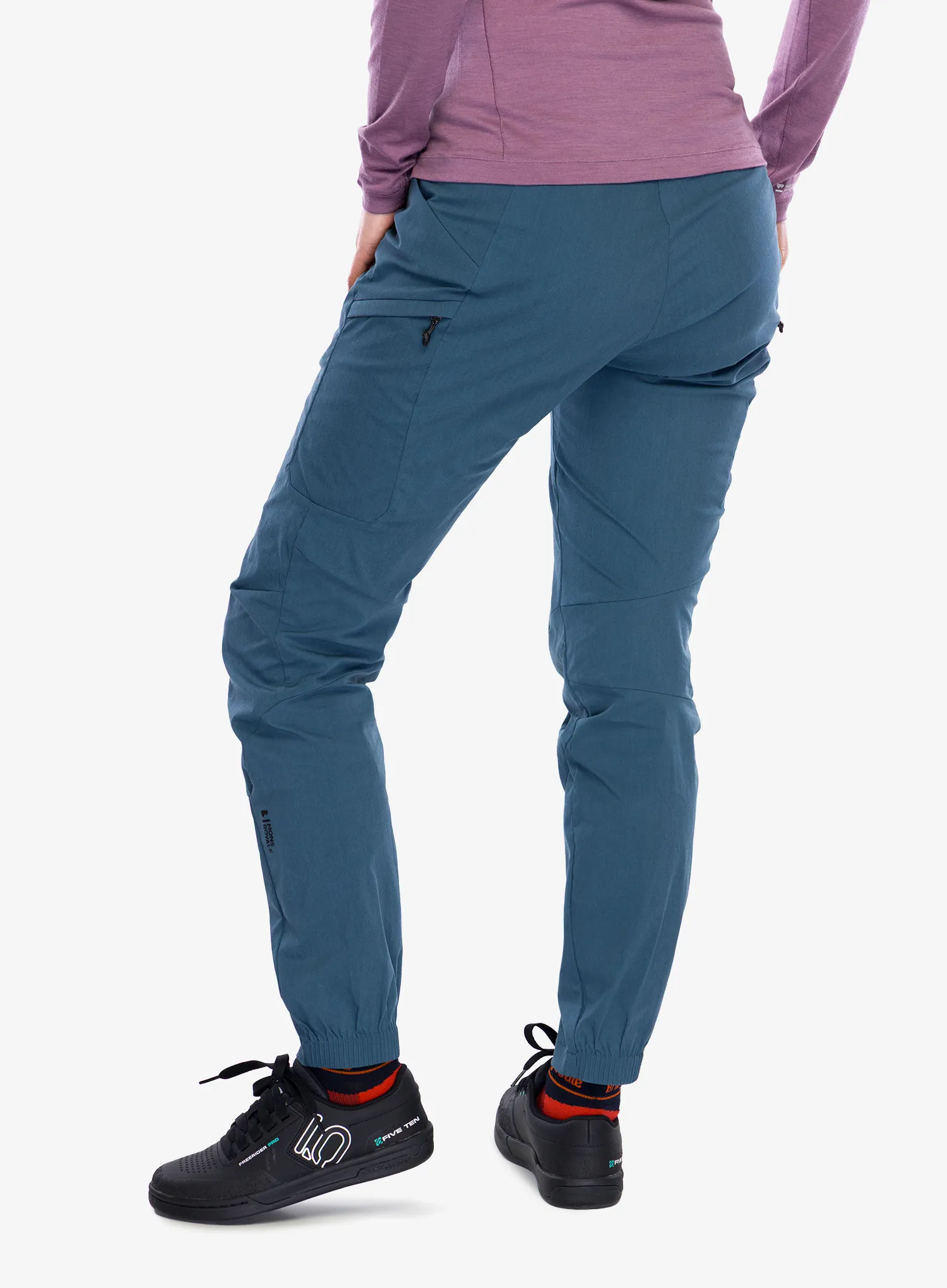 Pantaloni de ciclism pentru femei Mons Royale Diversion Merino Trail Pants - abyss/abyss