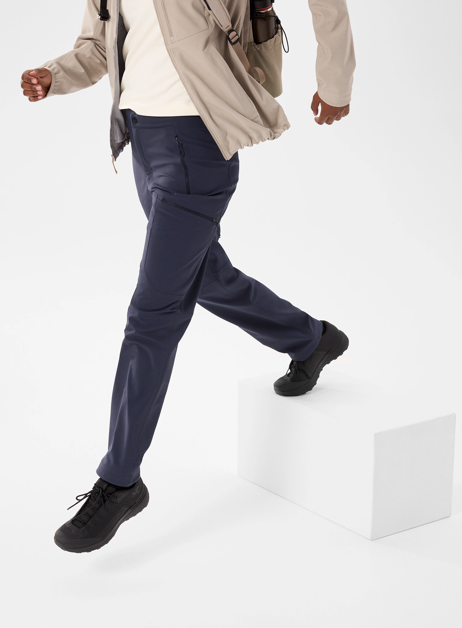 Pantaloni softshell femei Arcteryx Gamma MX Pant - black sapphire
