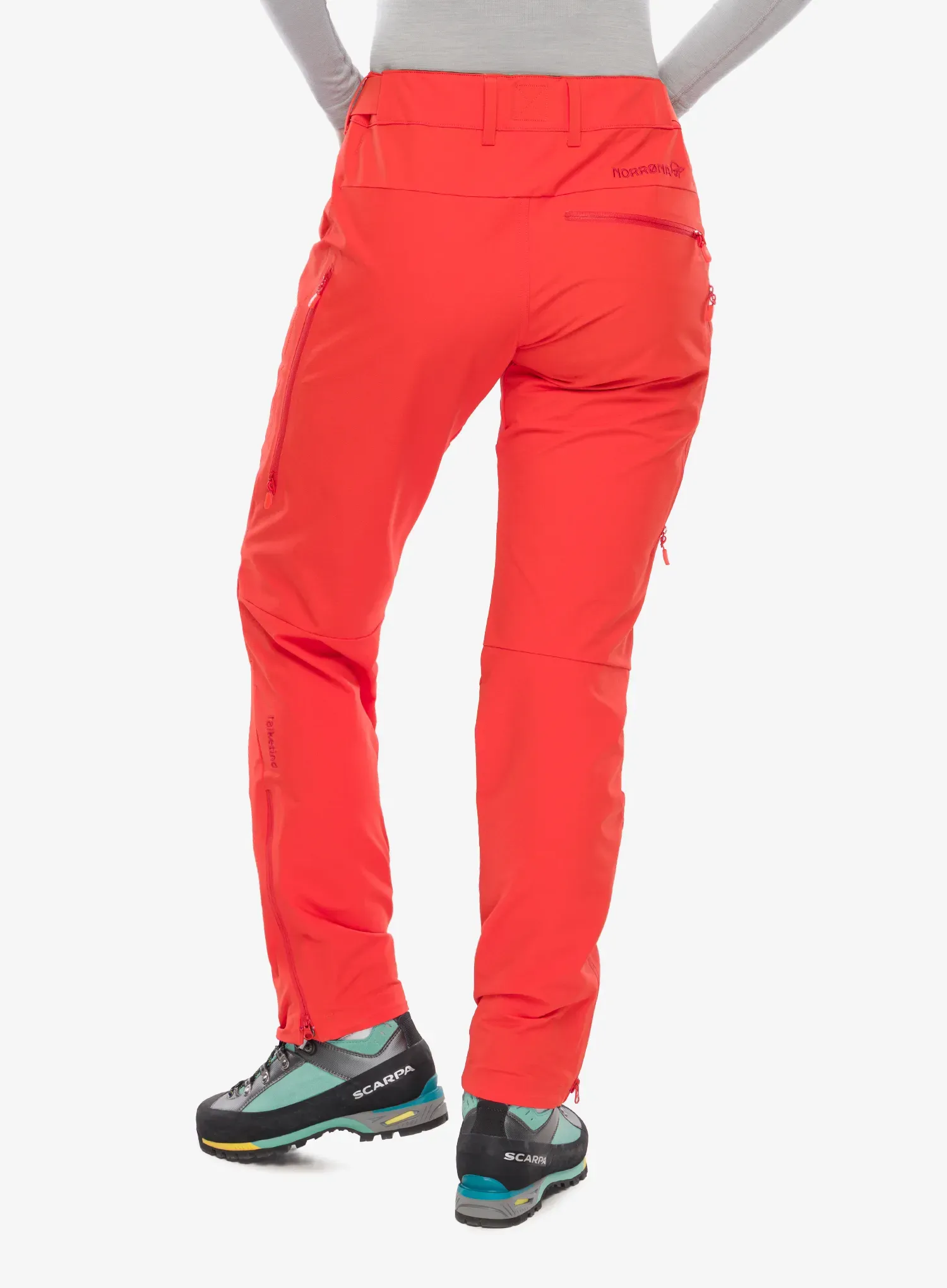Pantaloni drumetie femei Norrona Falketind Flex1 Pants - arednalin red