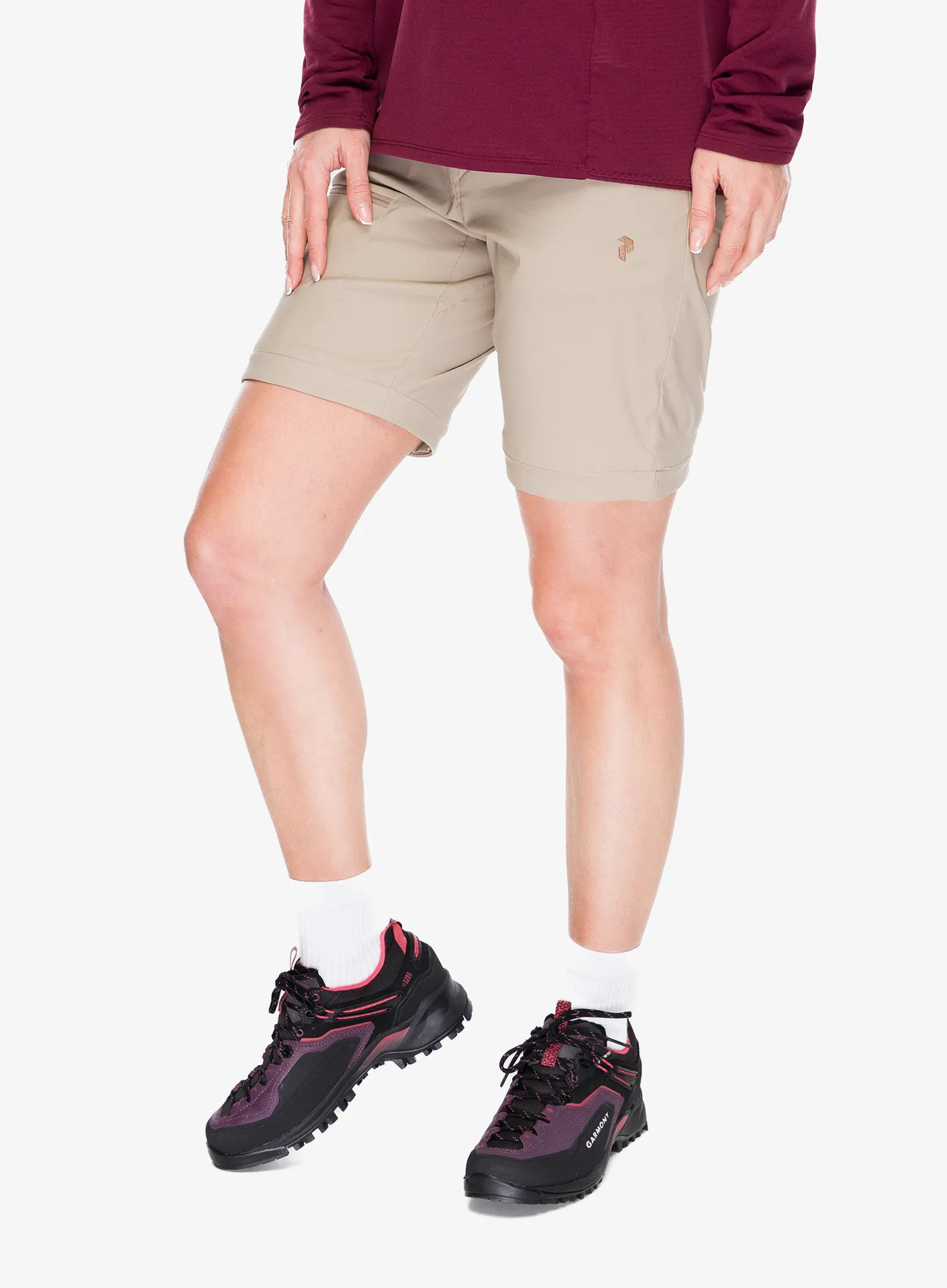 Pantaloni drumetie femei Peak Performance Iconiq Zip-Off Pants - avid beige
