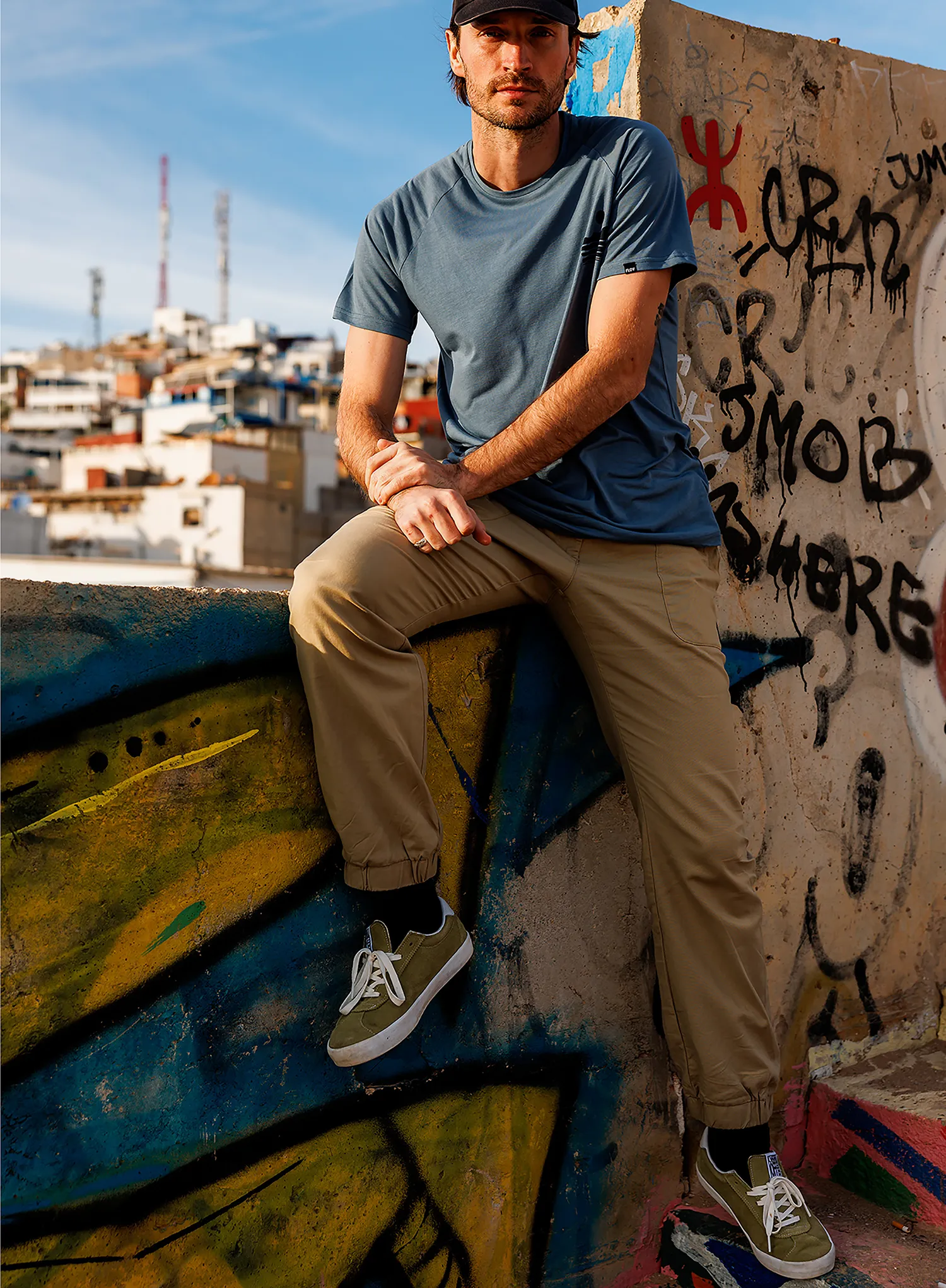 Pantaloni drumetie Flov Banao - l. brown